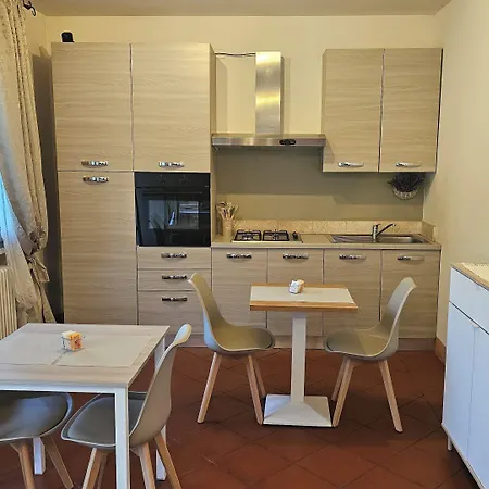 Casa Giulietta 住宿加早餐酒店 圣阿兹吉罗迪奥